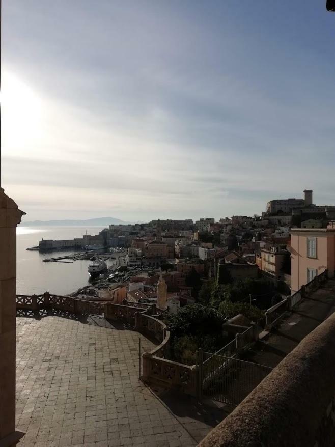 Oltre Il Mare Guest House Gaeta Kültér fotó